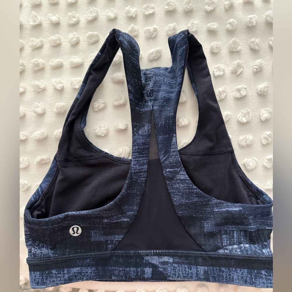 Lululemon Black and Gray sports top/bra